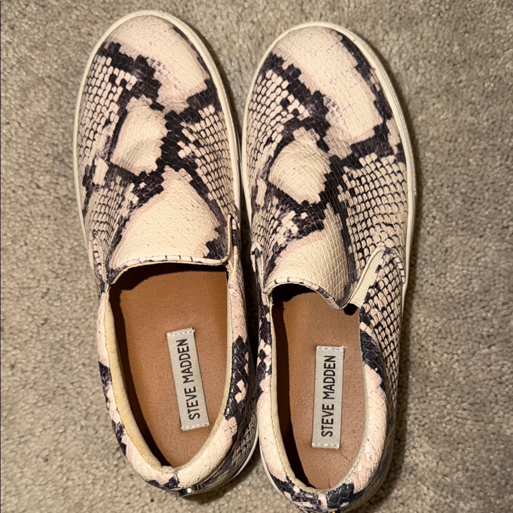 Steve Madden Black and Cream Snake Pattern Sneakers